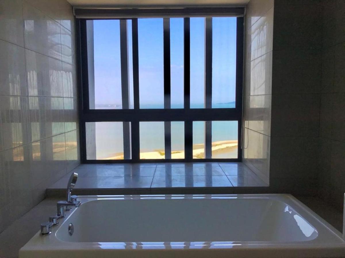 Imperio,Res - Modern -- Luxury -- Seaview Apartman Malacca Kültér fotó